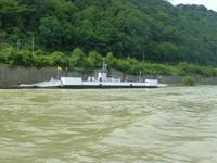 Autofähre über den Rhein