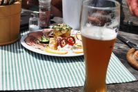 Brotzeit auf der Röthelmoos Alm