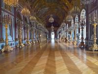 Der Spiegelsaal  -  wer denkt bei diesem Anblick nicht an Versailles ?!