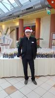 Der Weihnachtsmann vor dem Restaurant 