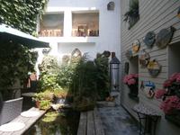 Der gleiche Innenhof aus anderer Sicht