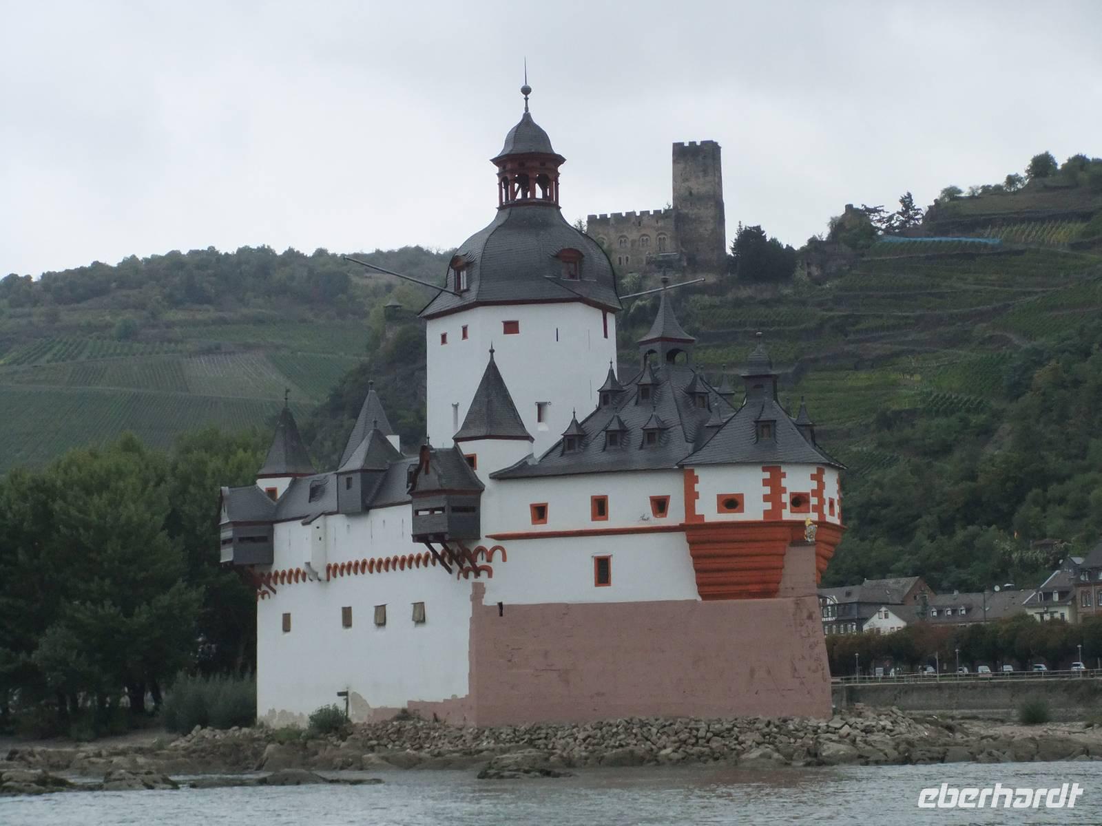 Die Pfalz mitten im Rhein