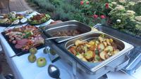 Hotel, Allerhof-Abendessen im Garten