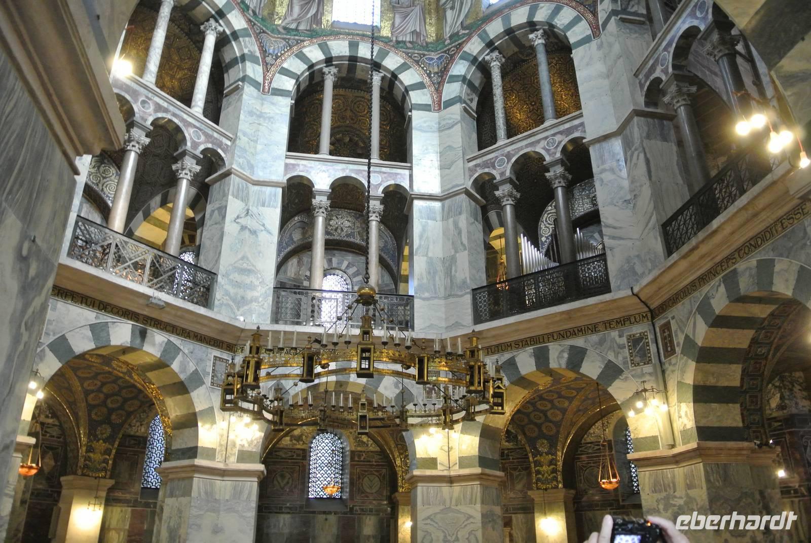 Im Dom zu Aachen
