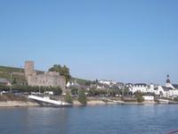 Rüdesheim am Rhein mit Ruine Brömserburg