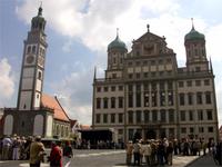 Rathaus und Perlachturm in Augsburg