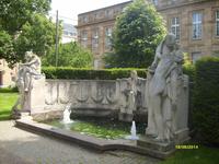Schicksalbrunnen am Staatstheater