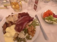 Silvesterbuffet mit Wildbret und Beilagen