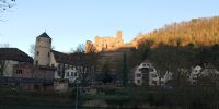 Tag 5 Blick auf Burg Wertheim von der Tauber in Wertheim 
