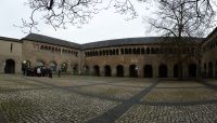 Tag 6  Stadtrundgang Trier, Simeonstift