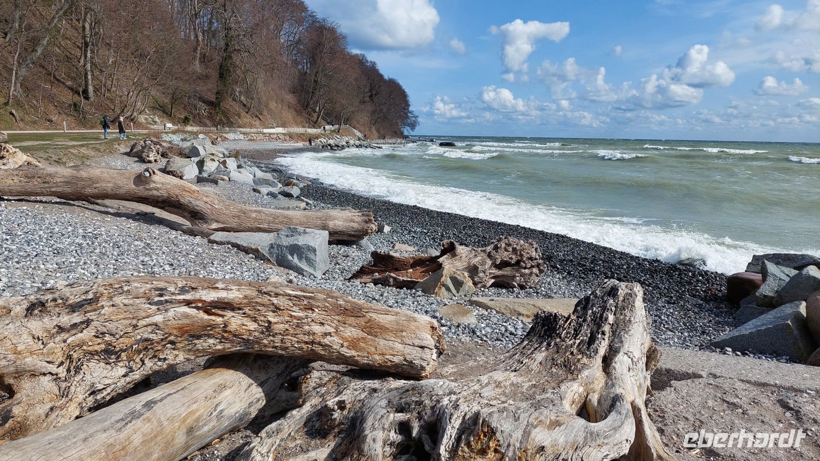 herrlich idyllisch am Steinstrand