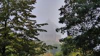 unser Hotel im Nebel