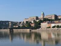 Einfahrt in Budapest - Blick zum Schloss