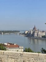 Burgpalast Budapest - Blick zum Parlament 2