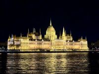 1. Tag – Abendspaziergang entlang der Donau in Budapest – Parlament