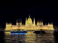 1. Tag – Abendspaziergang entlang der Donau in Budapest – Parlament