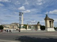 2. Tag – Stadtrundfahrt durch Budapest – Heldenplatz