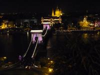 die Kettenbrücke- Sonderbeleuchtung für die 