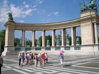 Kolonade rechts ung. Freiheitskämpfer