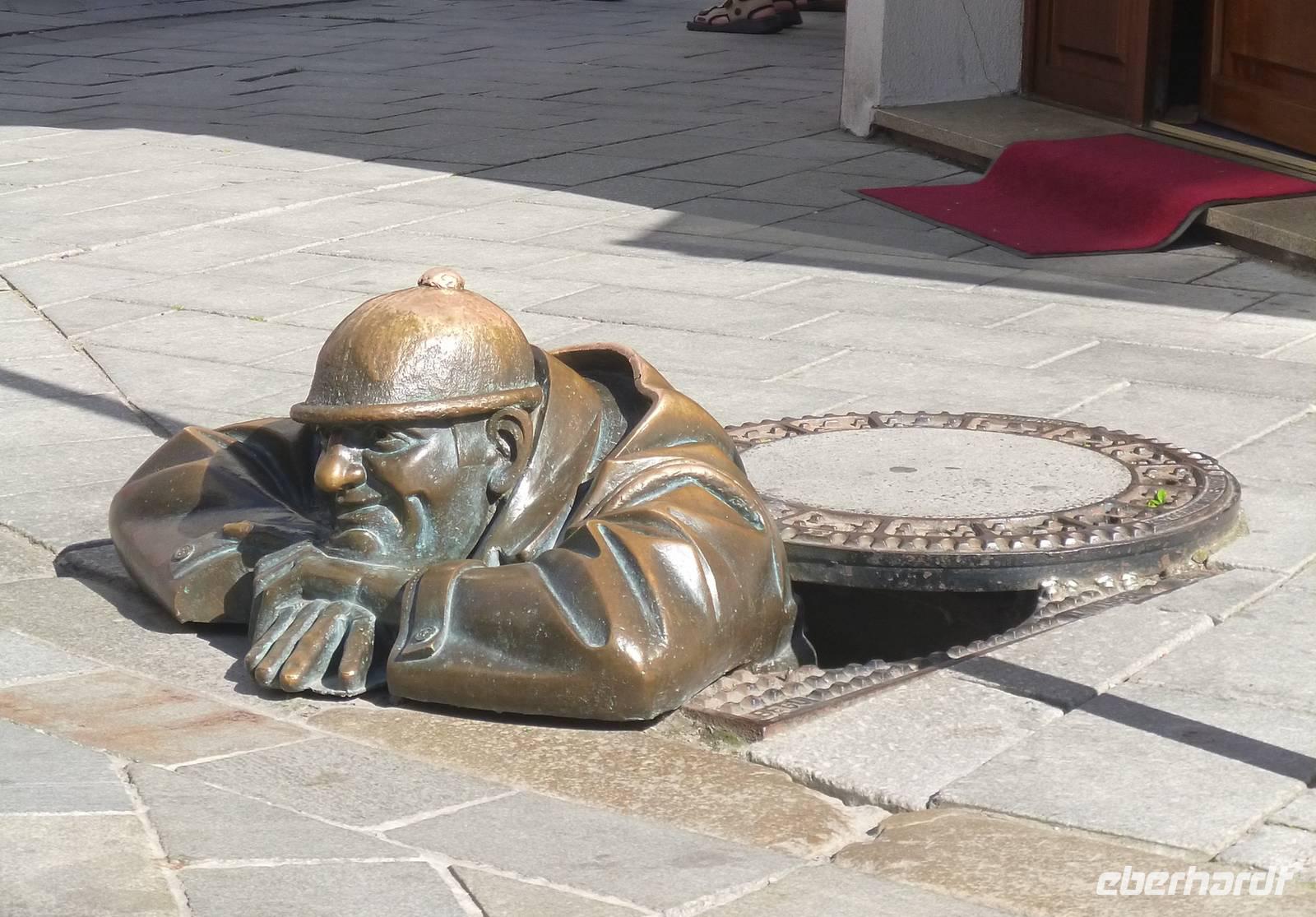 Der Gaffer (Cumil) in der Altstadt von Bratislava