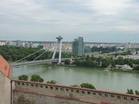 Neue Brücke mit UFO- Caffee und Aussichtsplattform