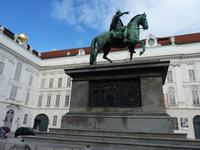 Hofburg vor den Redutensäalen