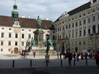 Innenhof Hofburg vor Silberkammer und Sissimuseum