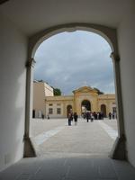 Blick zum Portal in Melk