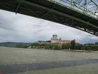Fernblick auf die Basilika von Esztergom
