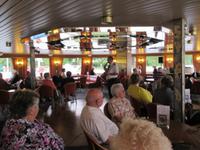 Der Betriebsleiter Herr Müller bei seinem Votrtag in der Panoramabar