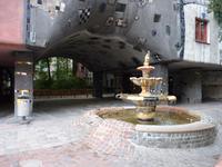 Hundertwasser