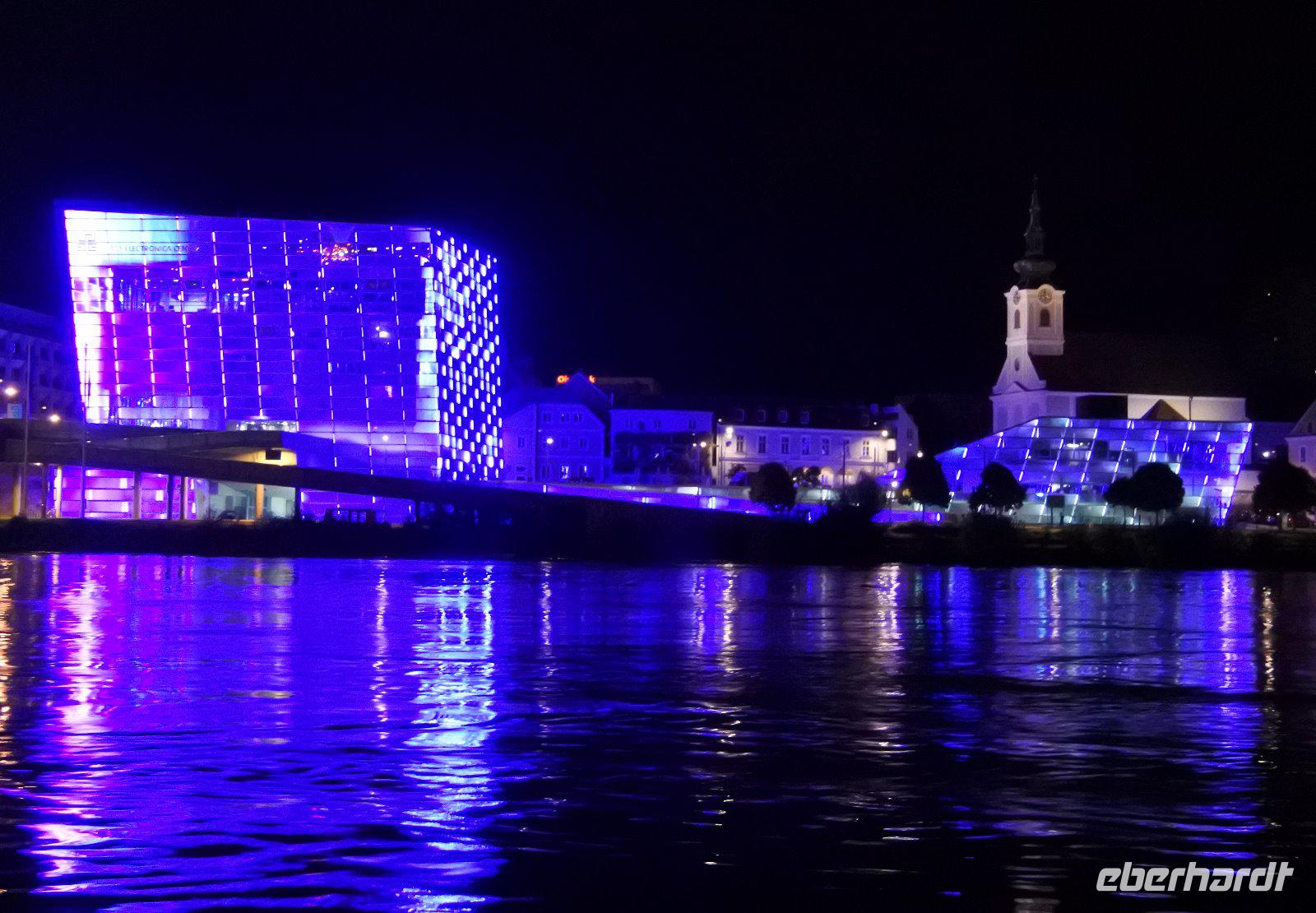 Linz bei Nacht 