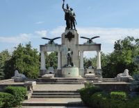 Drobeta-Turnu Severin Freiheitsmonument.JPG