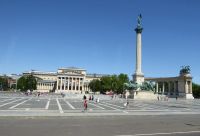 Budapest Heldenplatz.JPG
