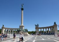 Budapest Heldenplatz01.JPG