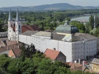 Wasserstädtische Kirche Esztergom.JPG