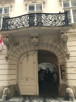 8.5.24 Wien - original erhaltene Balkone, Türen und architektonische Feinheiten