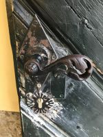 8.5.24. Wien - historische Türklinken und leider neue Schlösser