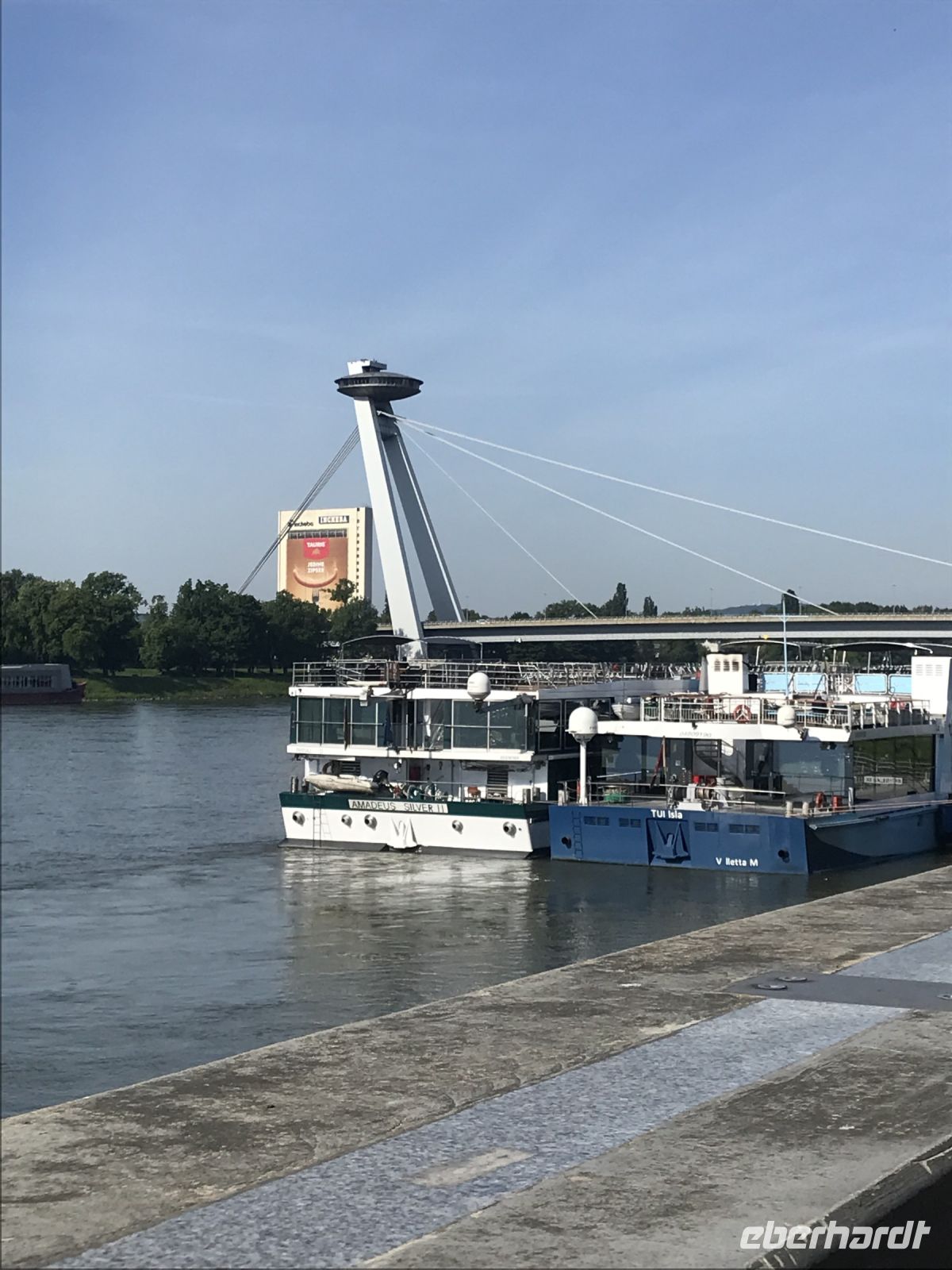 11.5.24 Bratislava        Brücke mit UFO - Restaurant 