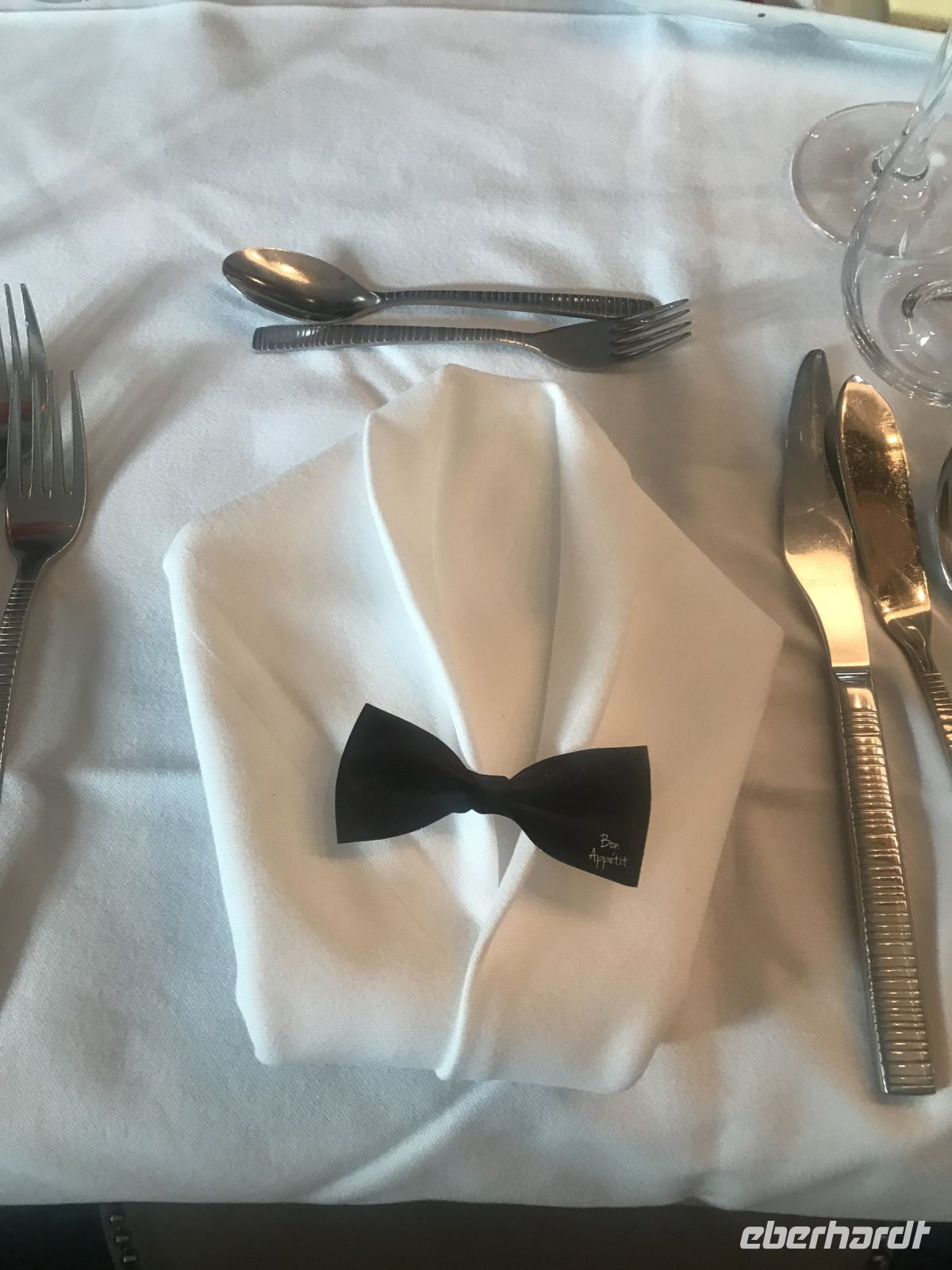 11.5.24 Gala- Menü - liebevoll eingedeckte Tische