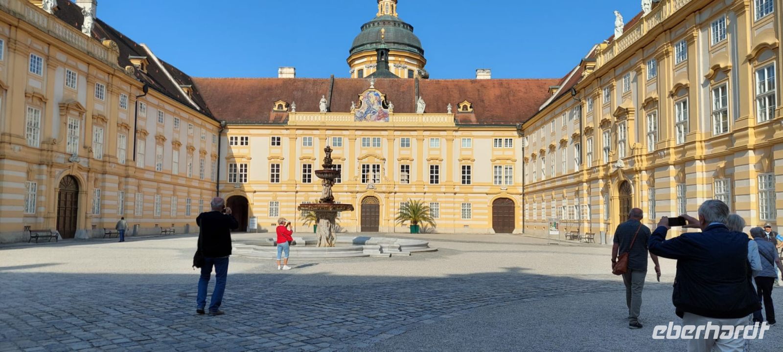 Sonntag 12.5.24 Stift Melk - UNESCO Welterbe (außer mir, steht niemand im Weg)