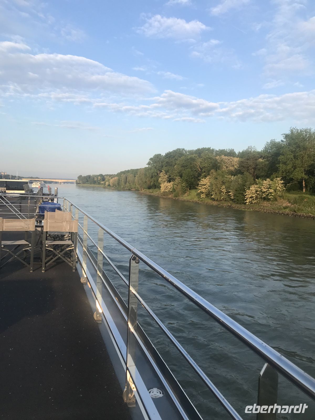 Sonntag 12.5.24  Guten Morgen - 6:15 Uhr  fast in Melk - letzter Landgang!