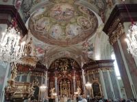 Im Inneren der Kirche 