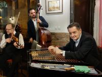 2024 Donaukreuzfahrt: Budapest - Kapelle mit Cimbalom