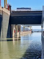 2024 Donaukreuzfahrt: Schleuse Djerdap I - Ausfahrt 2. Kammer