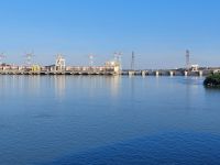 2024 Donaukreuzfahrt: Schleuse Djerdap II - Blick auf's Kraftwerk (SB+RO)