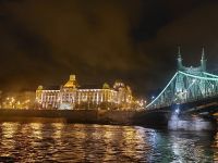 2024 Donaukreuzfahrt: Durchfahrt Budapest, Hotel Gellért