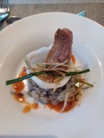 Entenbrust an Gemüsestroh u. Reis