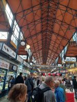 Treiben in der Markthalle