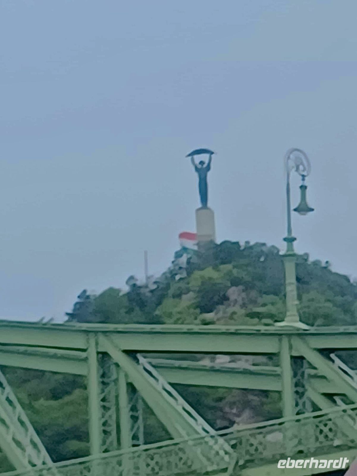 die Freiheitsstatue  auf dem Gellért Berg